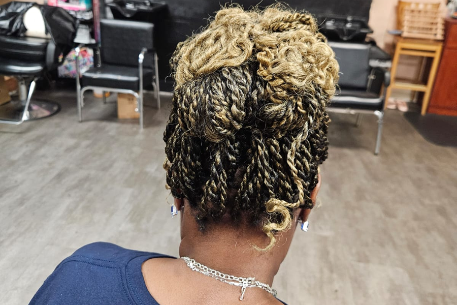 senegalese twist ponytail